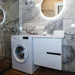 Miku Apartment -Charming One Bedroom At Komuna E Parisit