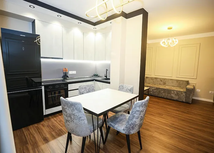 Miku Apartment -Charming One Bedroom At Komuna E Parisit