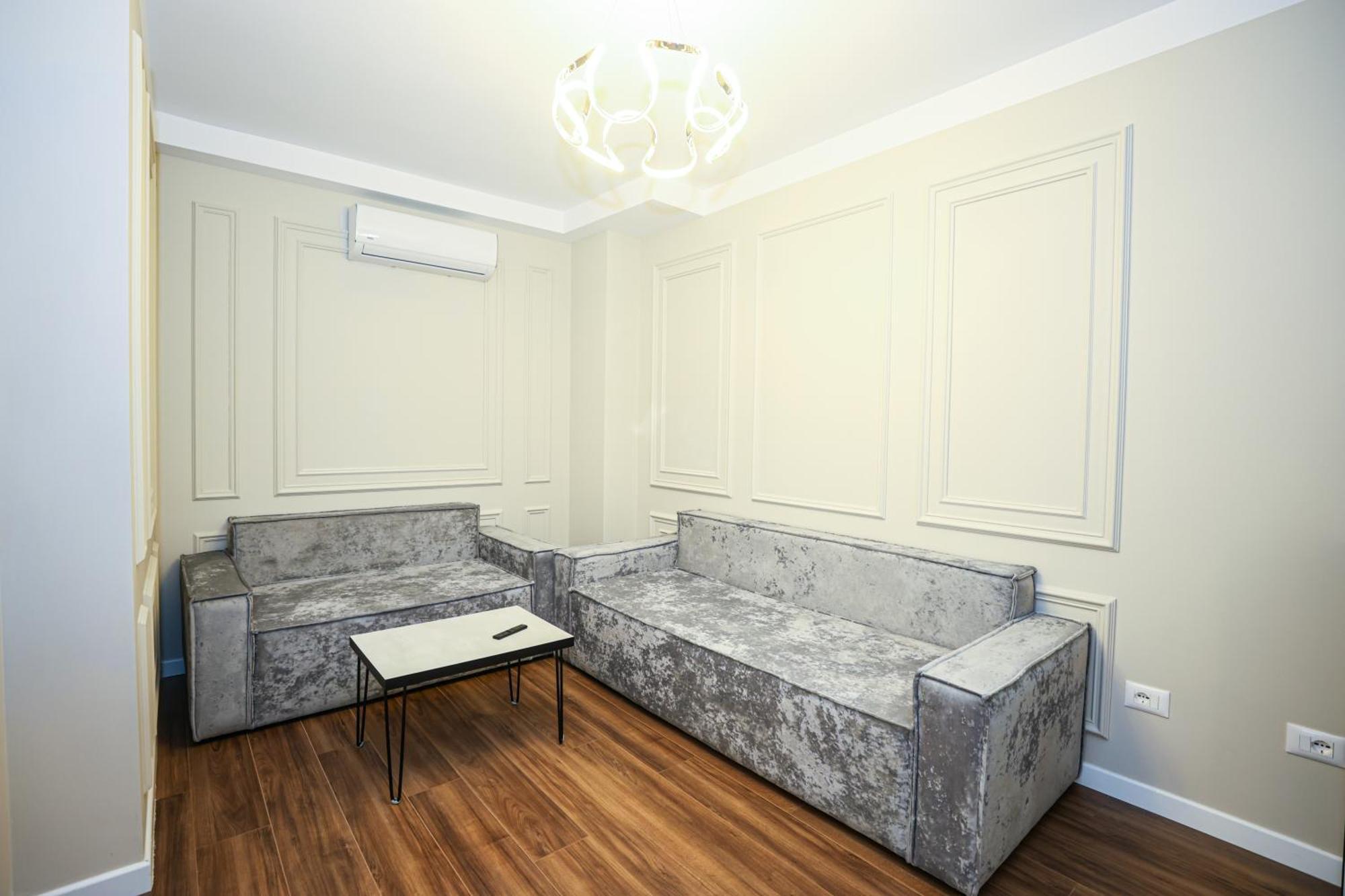 Miku -charming One Bedroom At Komuna E Parisit * Tirana