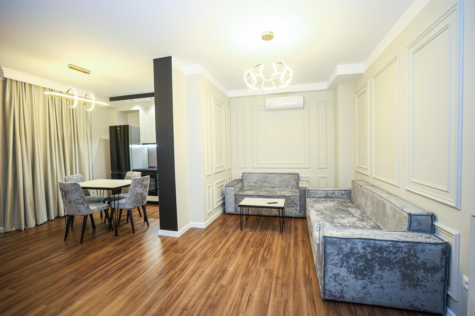 Miku -charming One Bedroom At Komuna E Parisit Appartement Tirana