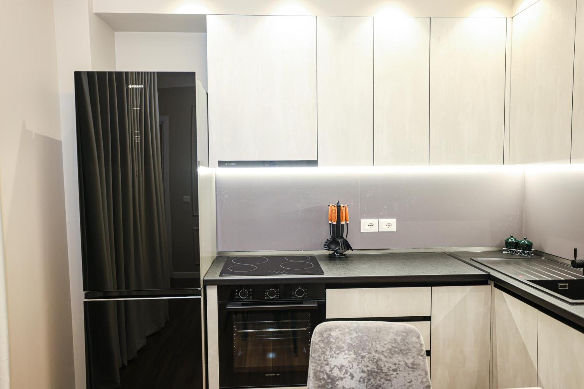 Miku -charming One Bedroom At Komuna E Parisit * Tirana