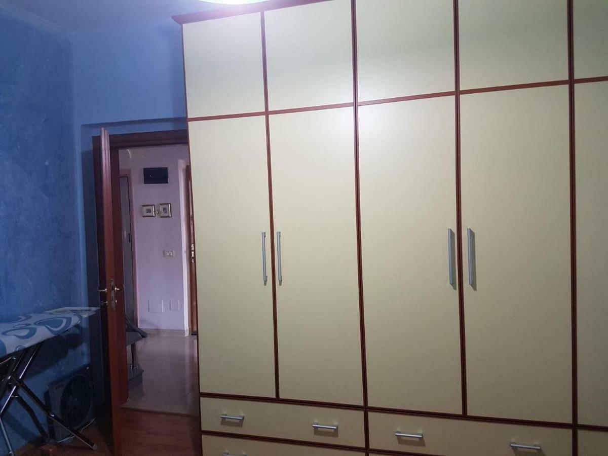 Miku -charming One Bedroom At Komuna E Parisit Tirana